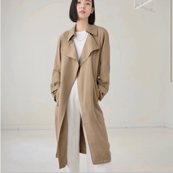 Aritzia Babaton Lawson Beige Trench Coat Flowy Lightweight Spring Classic Sz XXS - Picture 1 of 7